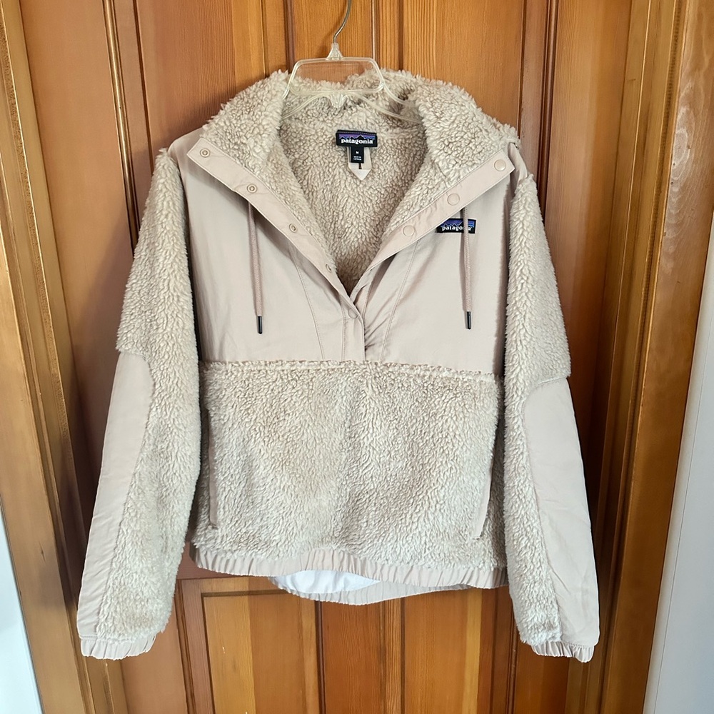 Patagonia Retro-X Sherpa quarter snap pullover in Blush